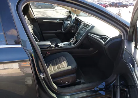 2016 Ford Fusion Se z USA, uszkodzony, nr VIN 3FA6P0H76GR117394